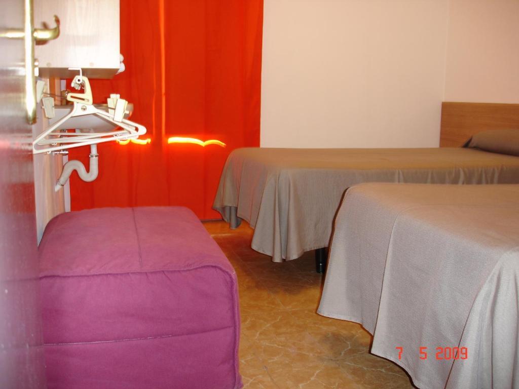 Hostal Can Blanco Саррья-де-Тер Номер фото
