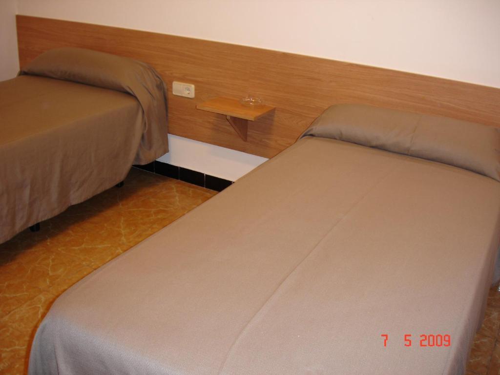 Hostal Can Blanco Саррья-де-Тер Экстерьер фото