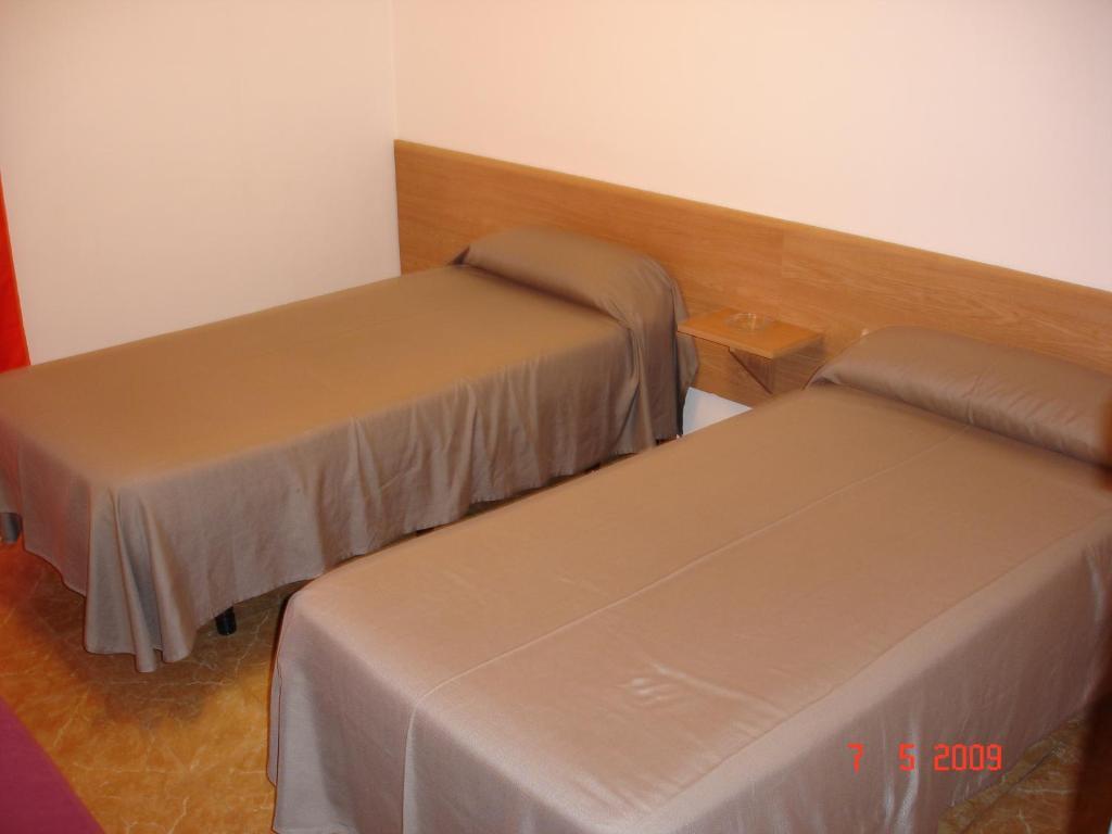 Hostal Can Blanco Саррья-де-Тер Экстерьер фото